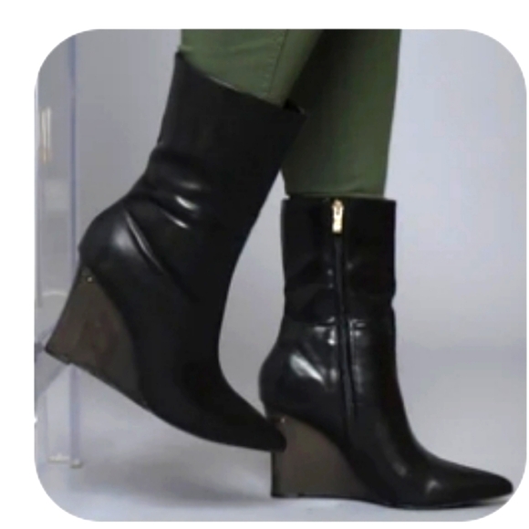 Berness Shoes - Swank a posh Black boots